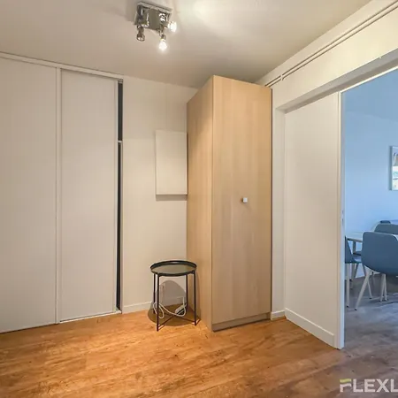 Beautiful 3-room 1st Apartamento