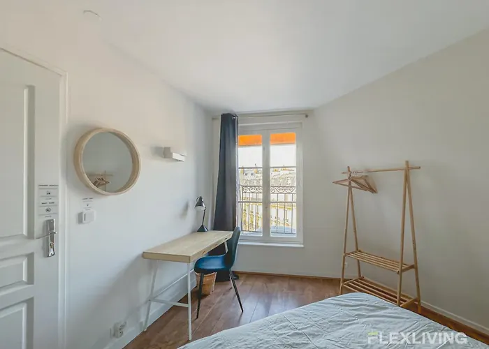 Beautiful 3-room 1st *