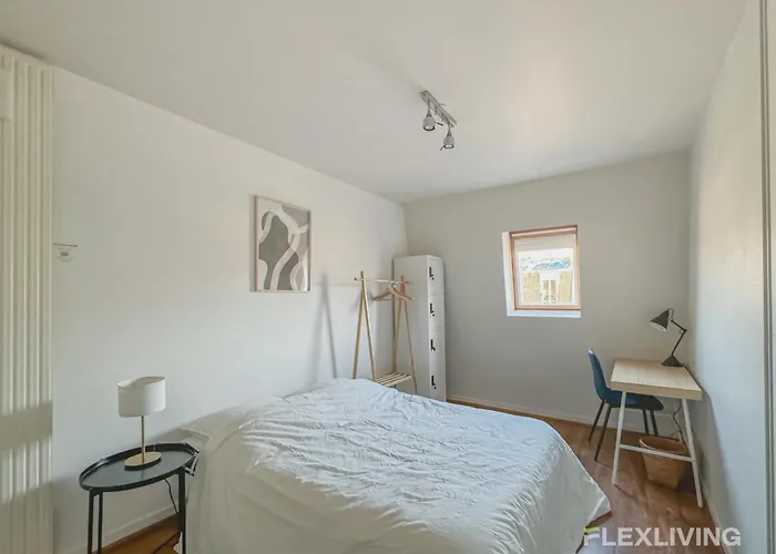 Beautiful 3-room 1st * Париж