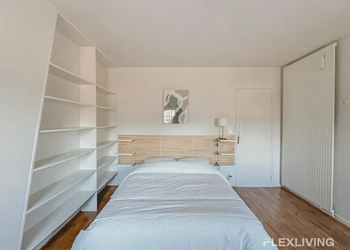 Beautiful 3-room 1st * Париж